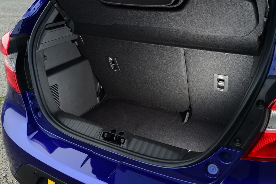 Багажник Ford Ka+ 2016 года  (UK) (фото 8 из 30)